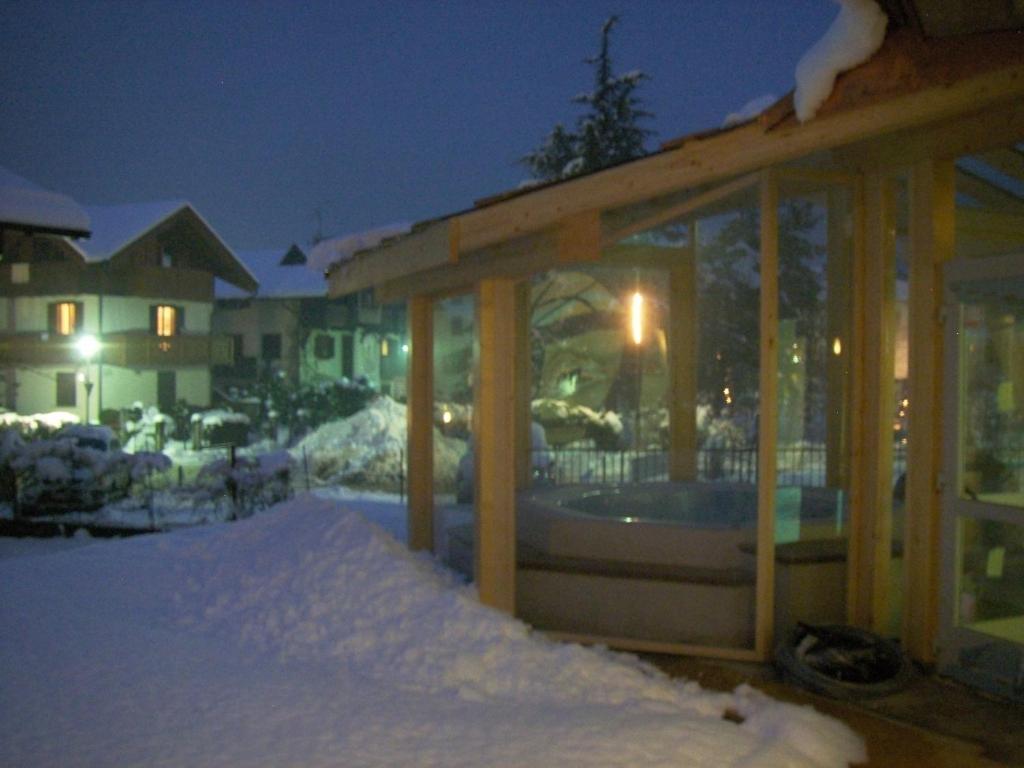 Hotel Canada Pinzolo Luaran gambar