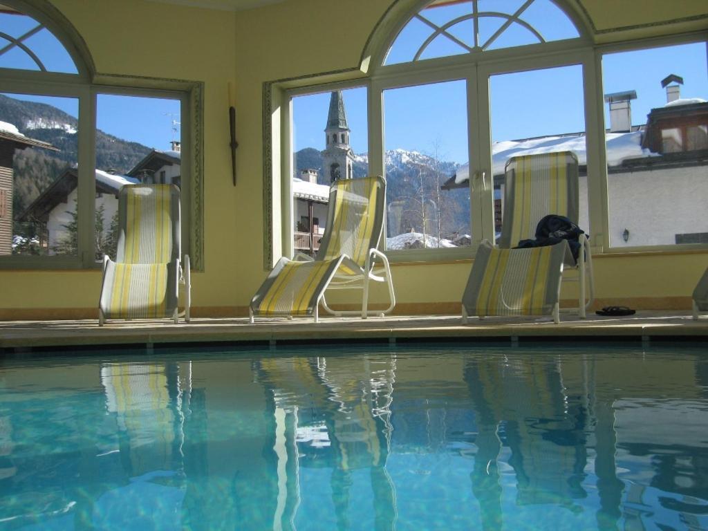 Hotel Canada Pinzolo Luaran gambar