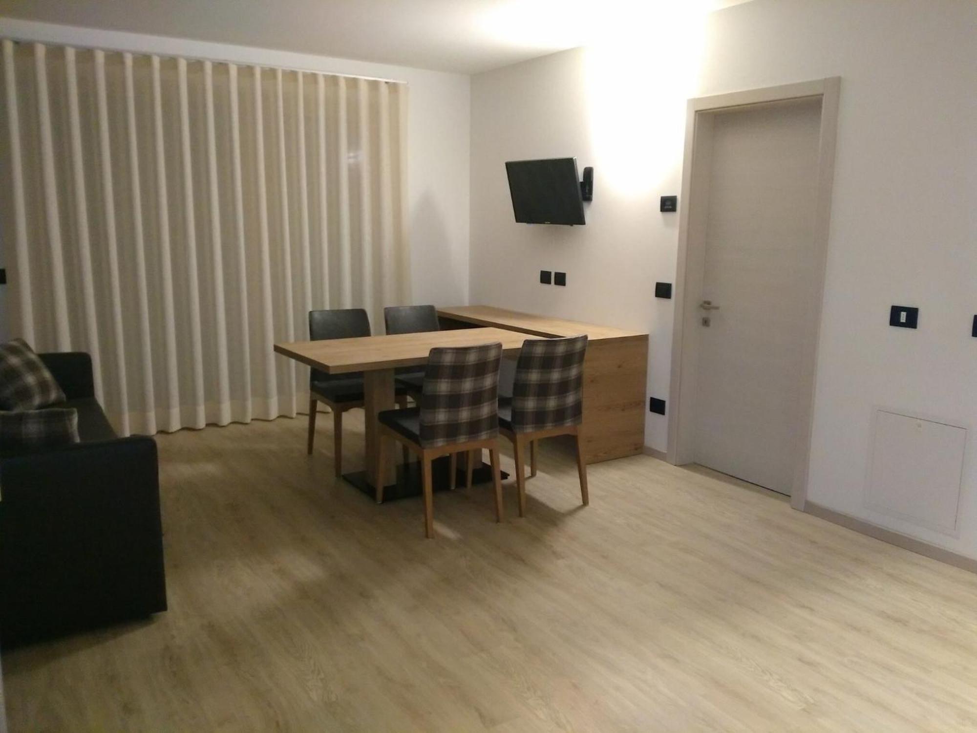 Hotel Canada Pinzolo Luaran gambar